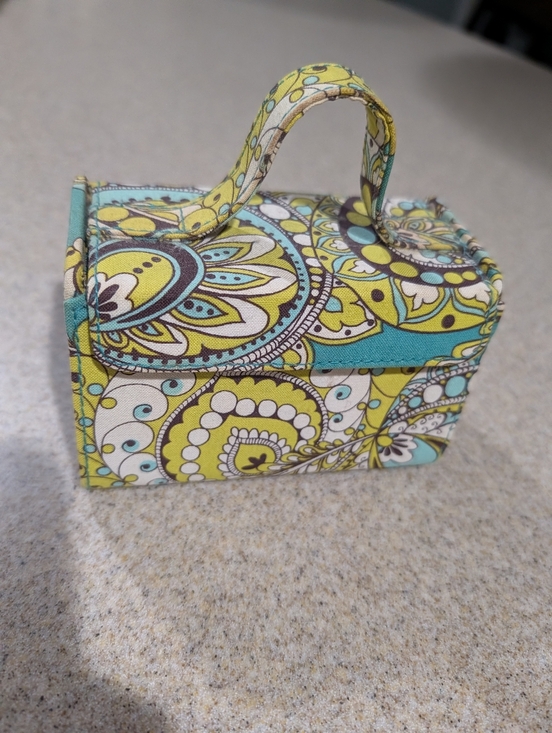 Vera Bradley Handbags - Vera Bradley Quilted Mini Jewelry Holder in Lime & Teal Paisley